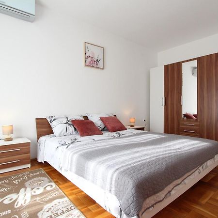 Apartments Eni Rovinj Luaran gambar