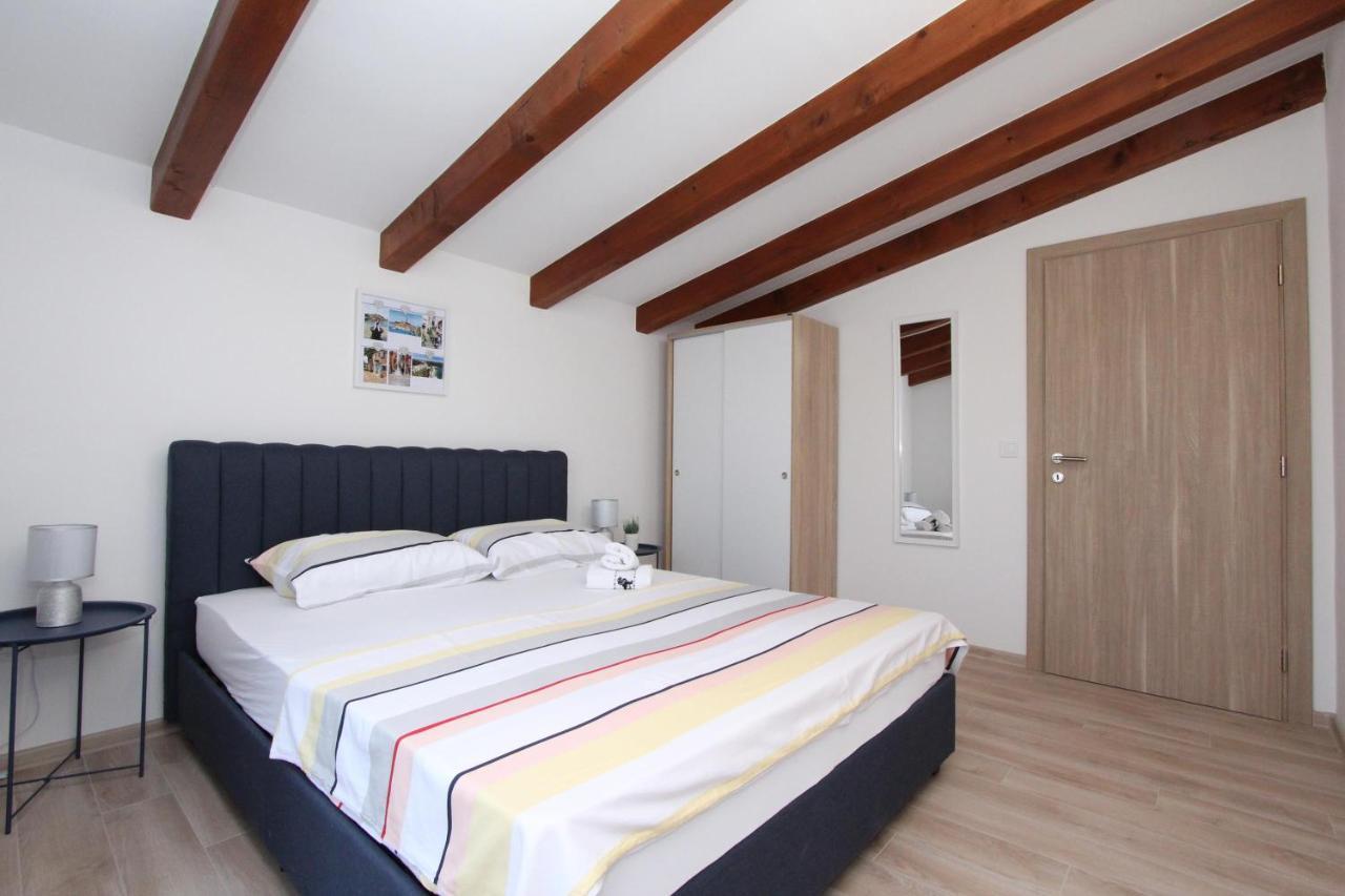 Apartments Eni Rovinj Luaran gambar
